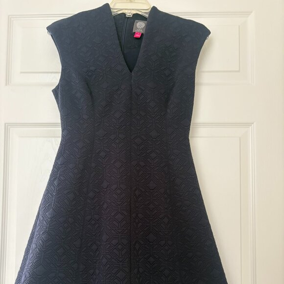 Dress by Vince Camuto size 4. - Picture 1 of 2